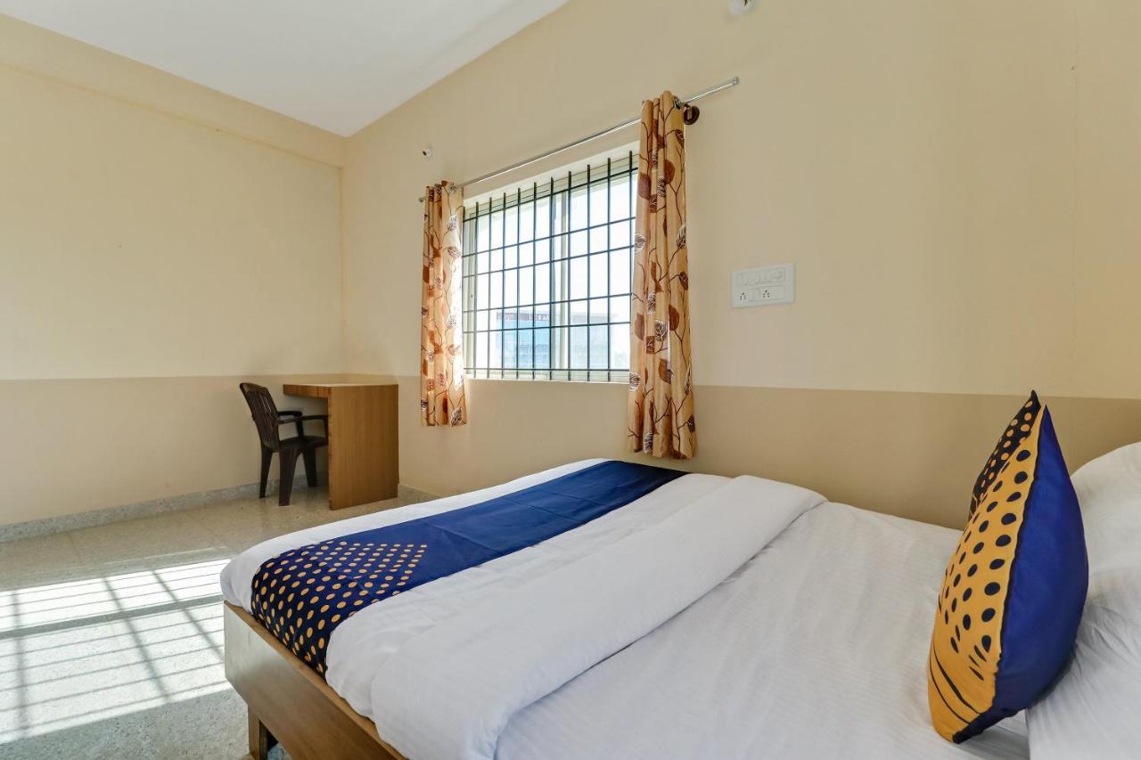 Hotel Spot On 76940 Sri Annapoorneshwari Residency Boarding & Lodging Hassan Exterior foto